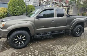 Toyota Tacoma 2012 Gray