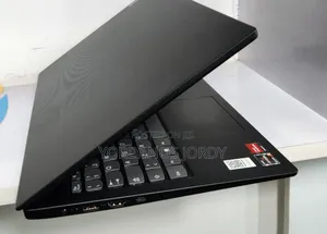 New Laptop Lenovo V15 8GB AMD Ryzen 3 SSD 256GB