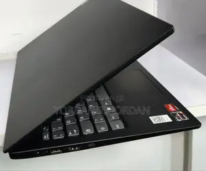 New Laptop Lenovo V15 8GB AMD Ryzen 3 SSD 256GB