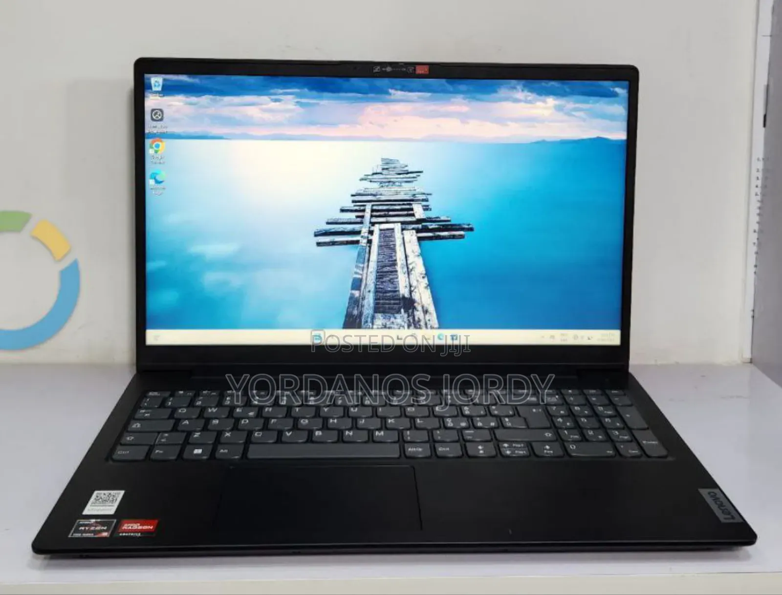 New Laptop Lenovo V15 8GB AMD Ryzen 3 SSD 256GB