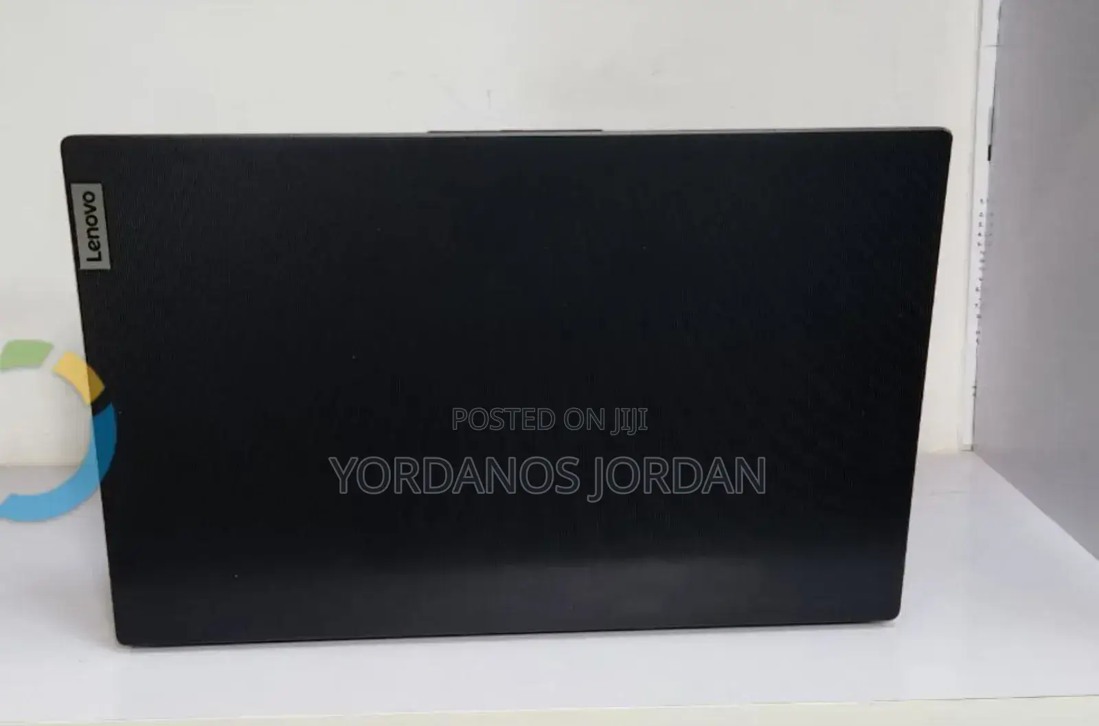 New Laptop Lenovo V15 8GB AMD Ryzen 3 SSD 256GB