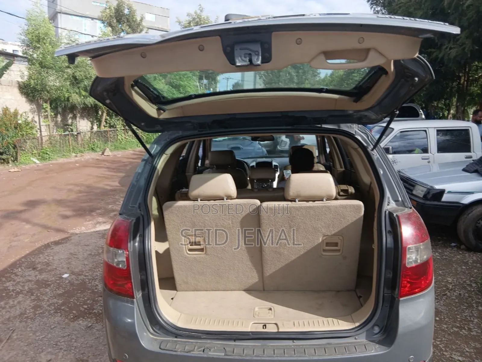 Chevrolet Captiva 2010 Gray