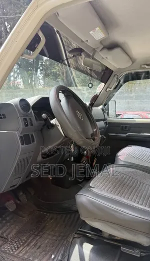 Toyota Land Cruiser 2019 White