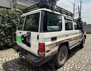 Toyota Land Cruiser 2019 White