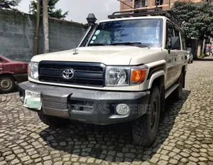 Toyota Land Cruiser 2019 White