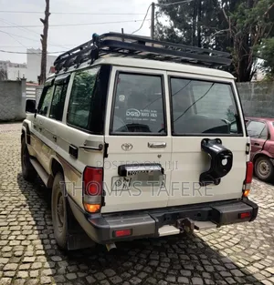 Toyota Land Cruiser 2019 White