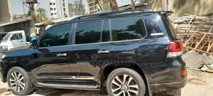 Toyota Land Cruiser 4.6 V8 VX-R 2014 Black