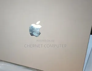 New Laptop Apple MacBook Pro 2022 M2 8GB SSD 256GB