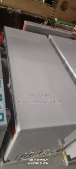 Chest Freezers 520-L Deliver