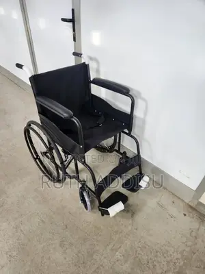 Normal Foldable Wheelchair傳統medical Belted Wheelchair仔在wheelchair New