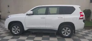 Toyota Land Cruiser 2017 White