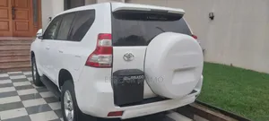 Toyota Land Cruiser 2017 White