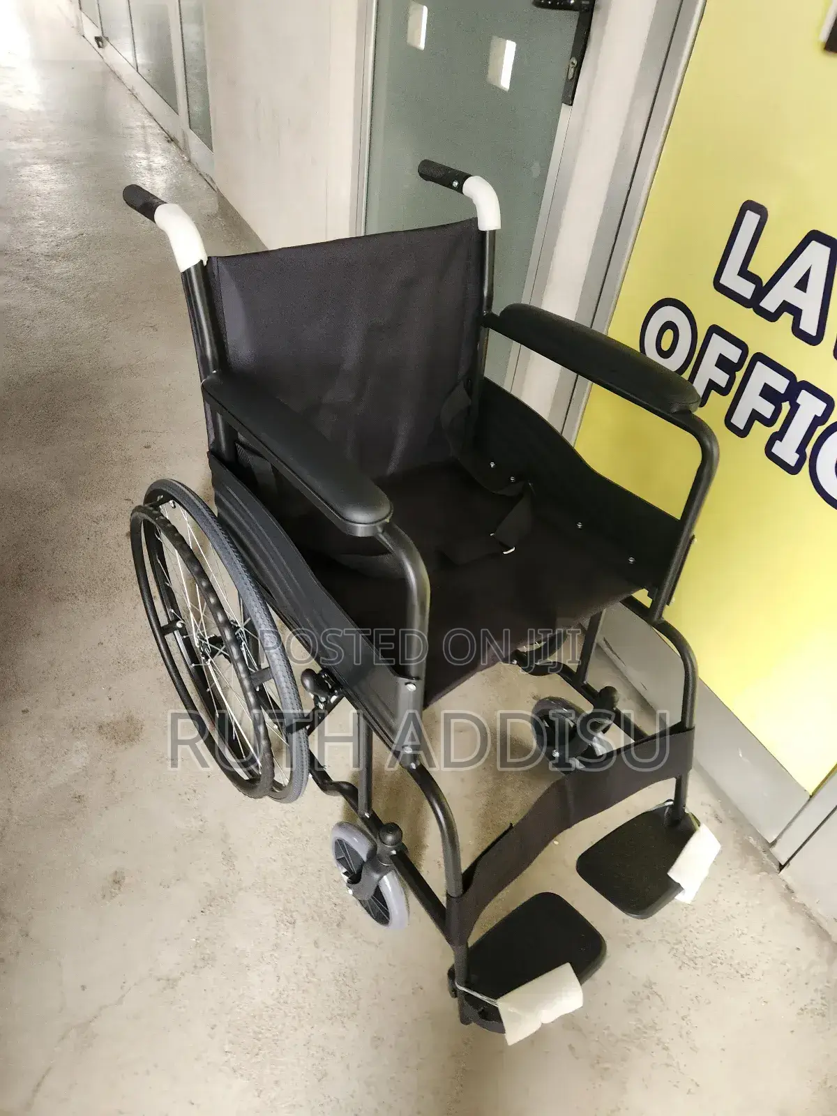 Folded Brand New Belted Wheelchair癲馬wheelchair廟街medical Wheelchair New