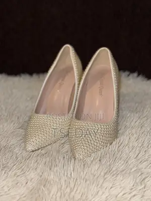 Photo - Weeding Shoe