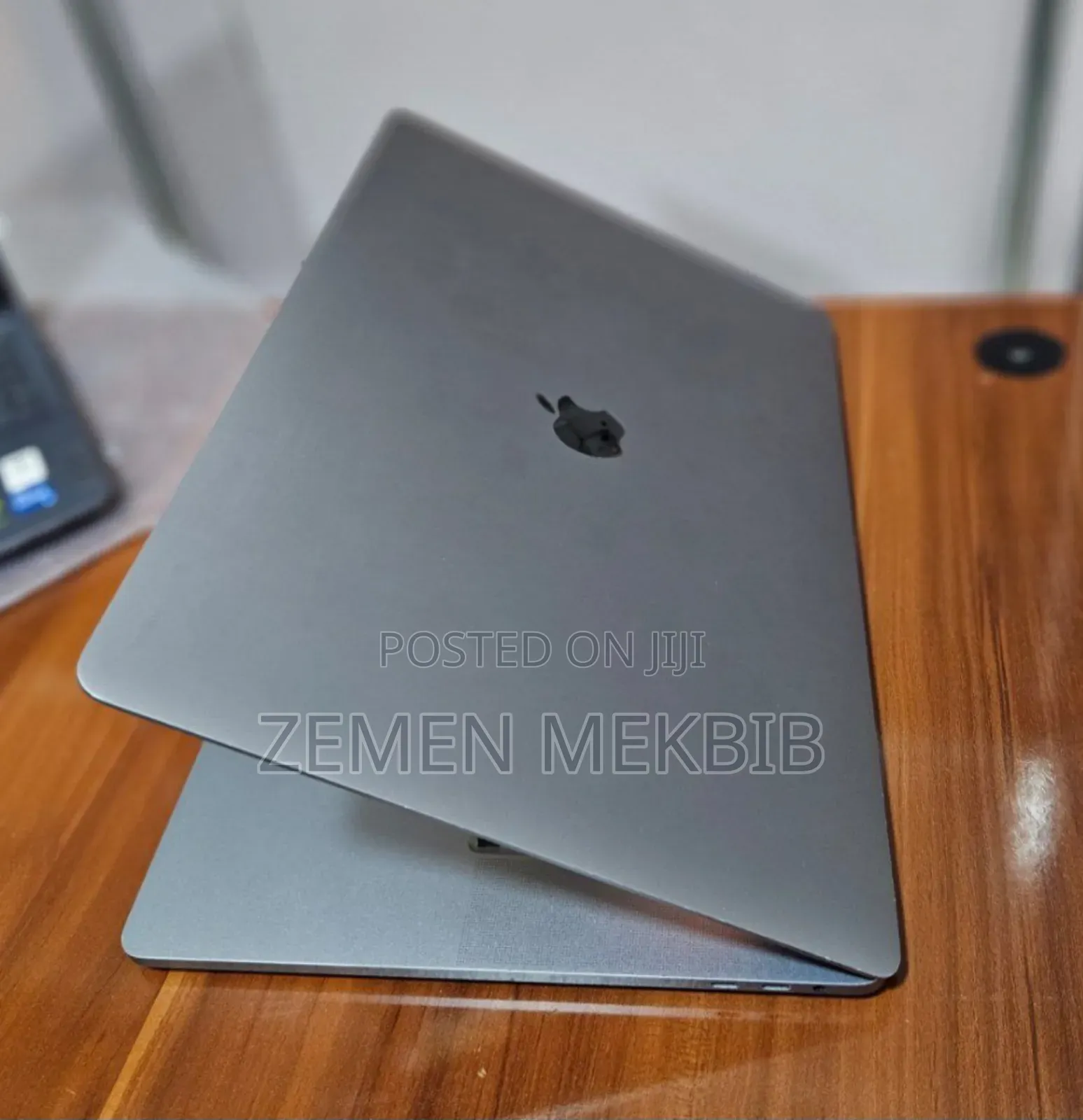 New Laptop Apple MacBook Pro 2019 16GB Intel Core I9 SSD 1T
