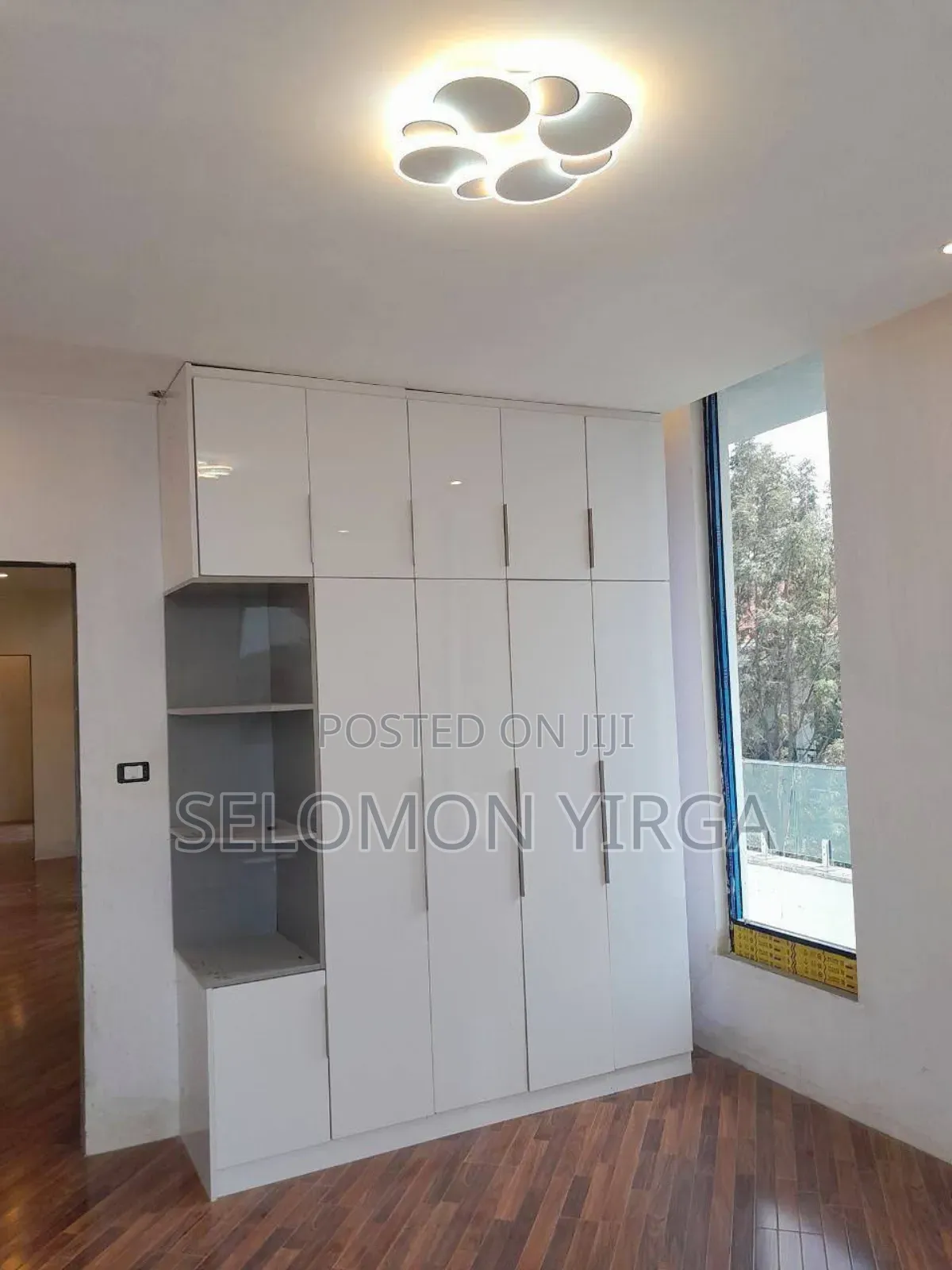 10bdrm House in Adis Ababa, Bole for sale