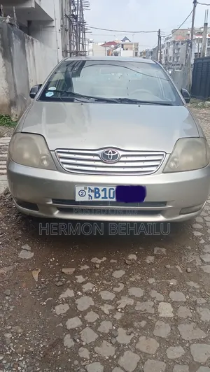 Photo - Toyota Corolla 2003 Gold