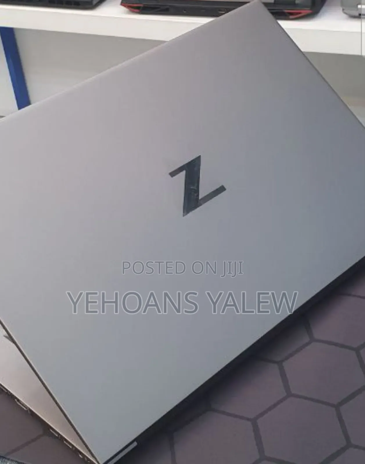 New Laptop HP ZBook Firefly G8 16GB Intel Core I7 SSD 512GB