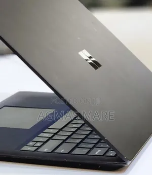 New Laptop Microsoft Surface 16GB Intel Core i7 SSD 512GB