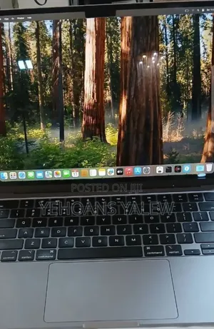 New Laptop Apple MacBook Air 2022 M2 8GB Apple M2 SSD 256GB