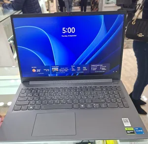 New Laptop Lenovo LOQ 15IRH8 16GB Intel Core I5 SSD 512GB
