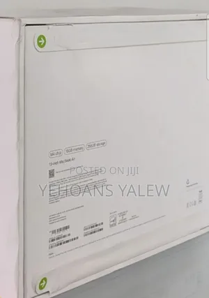 New Laptop Apple MacBook Air 2025 M4 13-Inch 16GB Apple M4 SSD 256GB