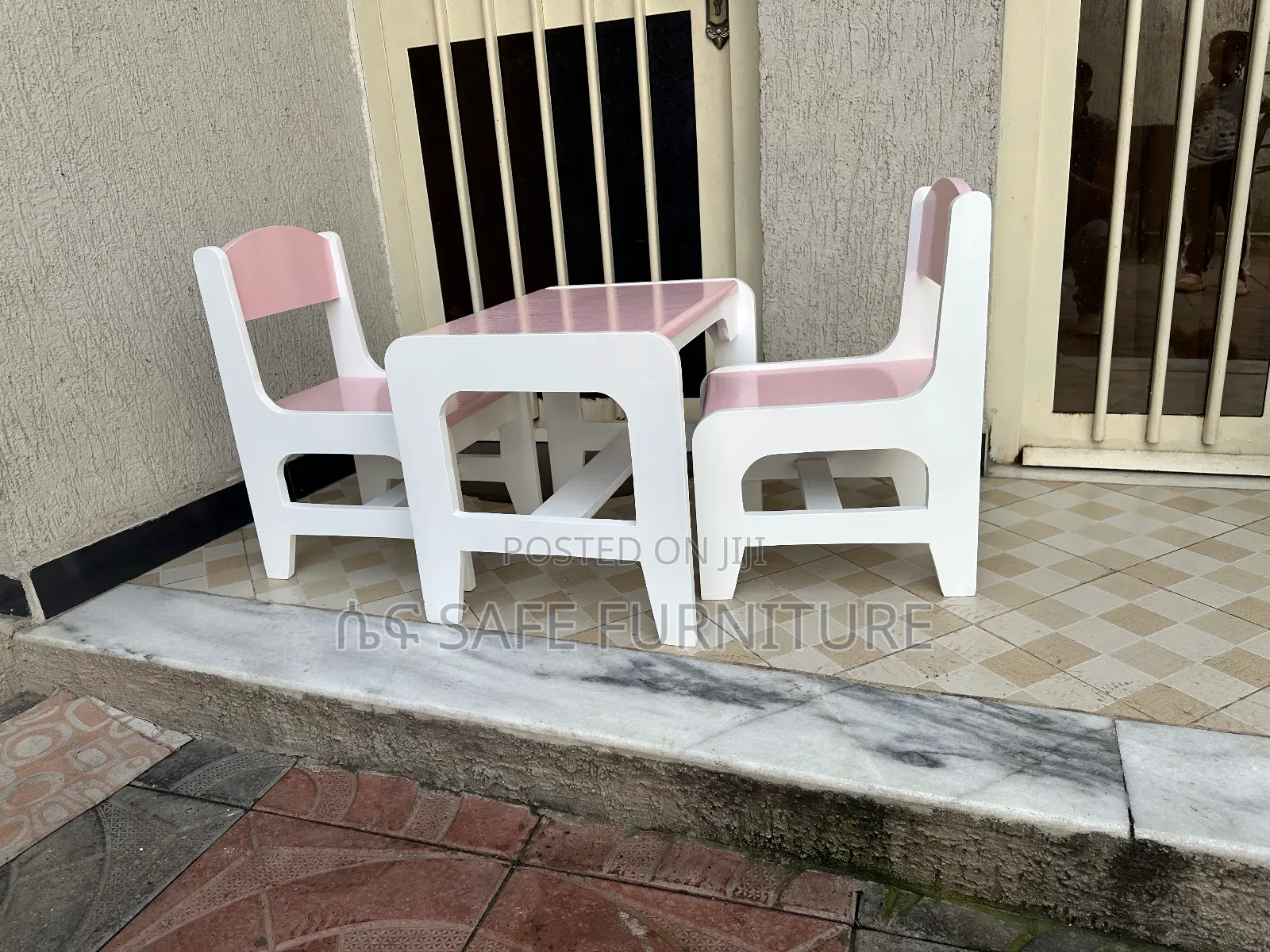 Children's Study Chair and Tabel