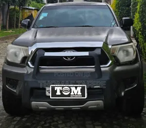 Photo - Toyota Tacoma 2012