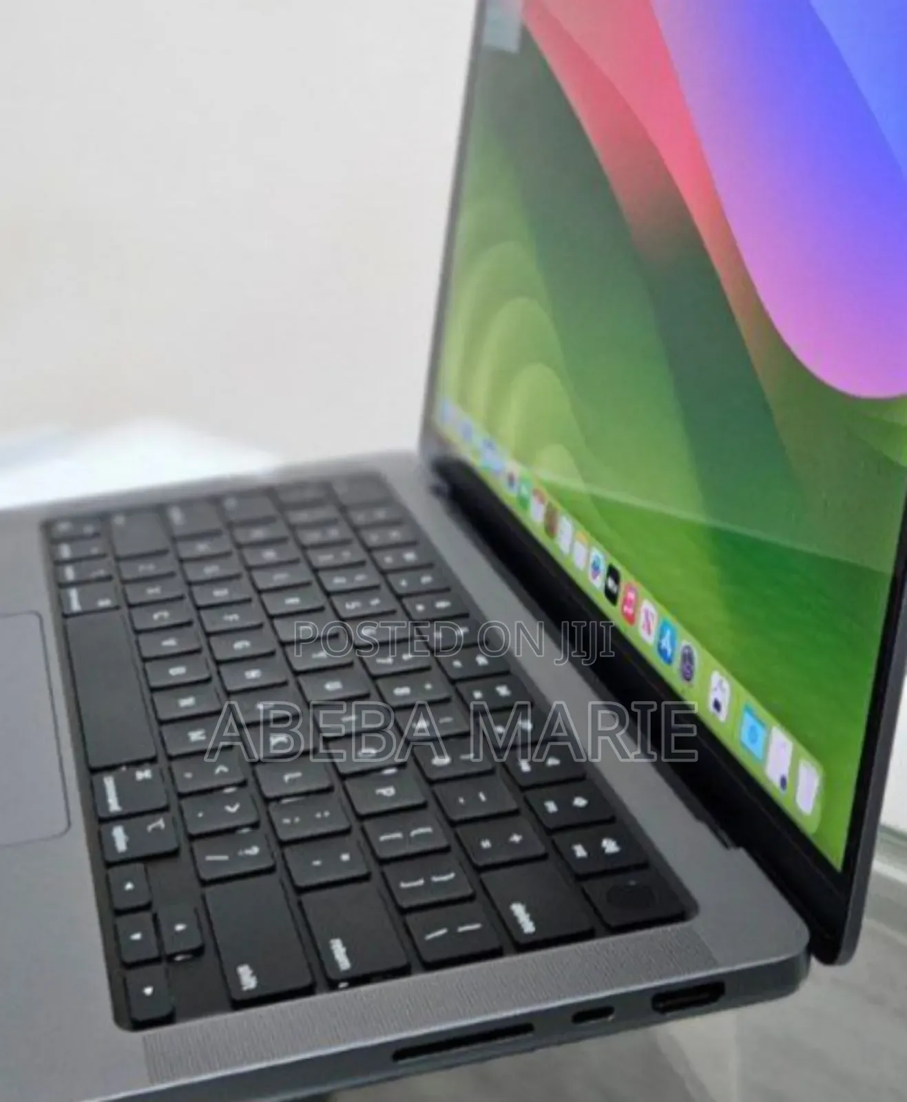 New Laptop Apple MacBook Pro M1 16GB Apple M1 Pro SSD 512GB