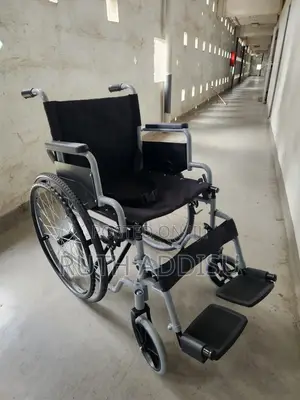 Manual Wheelchair Suitable for the Ealderly and Patients Welcher