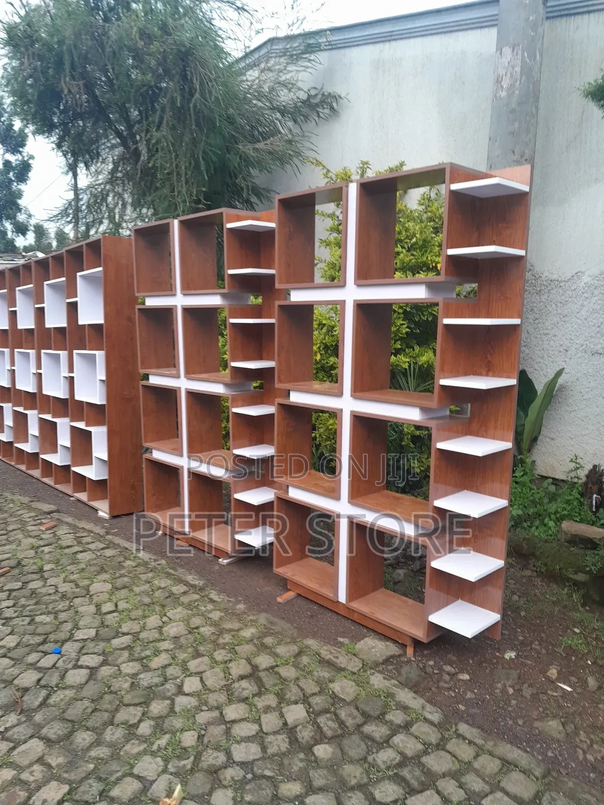 ለ ቢሮ ቢሉ ለቤቶ የሚሆኑ Shelf