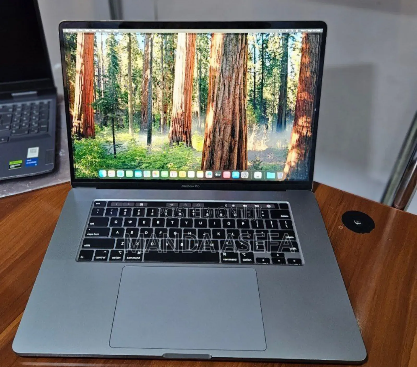 New Laptop Apple MacBook Pro 2019 16GB Intel Core i9 SSD 1T
