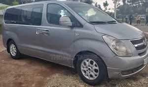 Photo - Hyundai Starex 2011 Silver