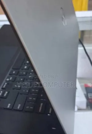 New Laptop Dell Precision 15 3520 16GB Intel Core I7 SSD 512GB