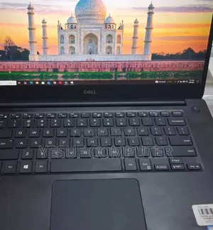 Photo - New Laptop Dell Precision 15 3520 16GB Intel Core I7 SSD 512GB