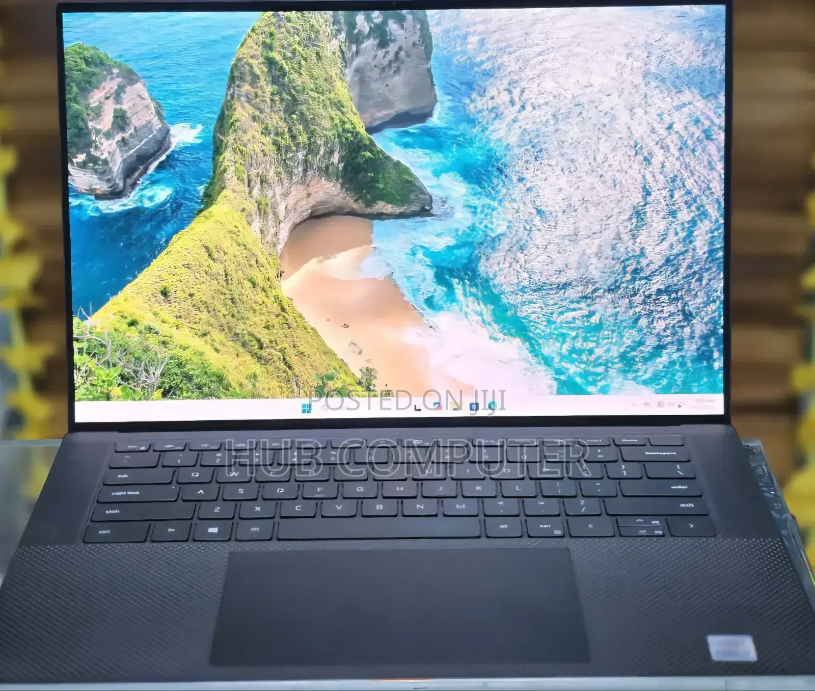 New Laptop Dell XPS 15 16GB Intel Core i7 SSD 512GB