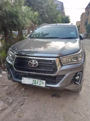 Toyota Hilux 2019 Gray