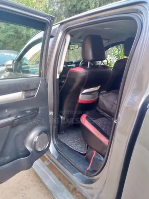 Toyota Hilux 2019 Gray