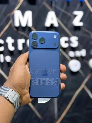 Photo - New Apple iPhone 17 Pro Max 256 GB Blue