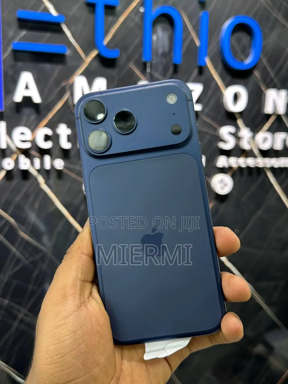 New Apple iPhone 17 Pro Max 256 GB Blue