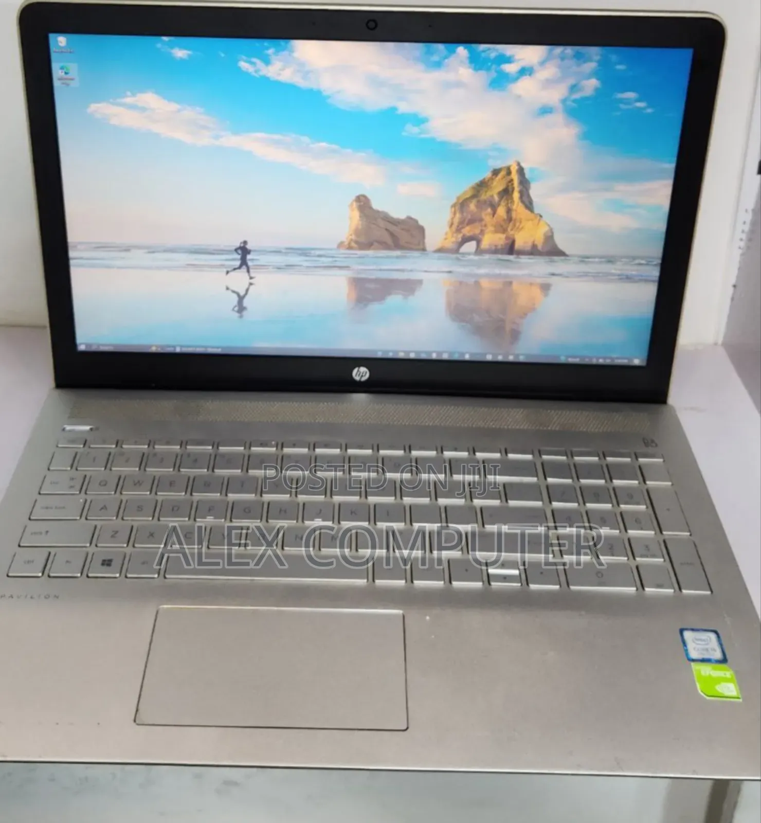 New Laptop HP Pavilion 15 8GB Intel Core I5 SSD 1T