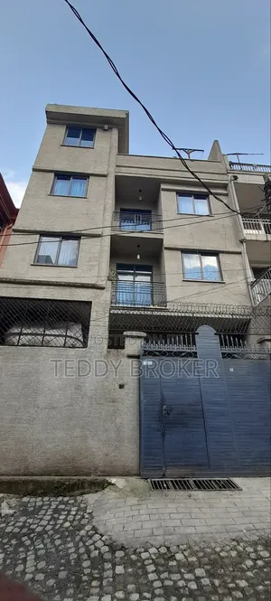 8bdrm House in Lebu, Nifas Silk-Lafto for sale