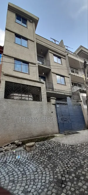 8bdrm House in Lebu, Nifas Silk-Lafto for sale