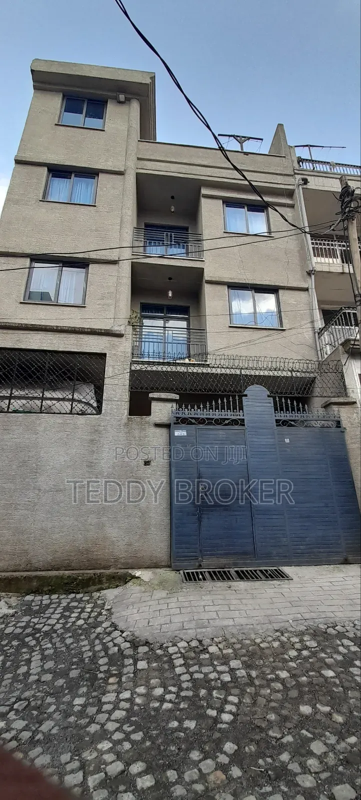 8bdrm House in Lebu, Nifas Silk-Lafto for sale