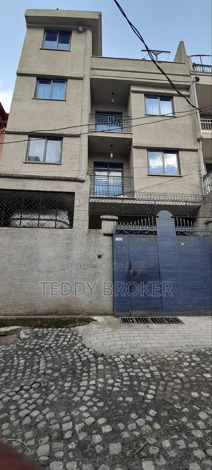 8bdrm House in Lebu, Nifas Silk-Lafto for sale