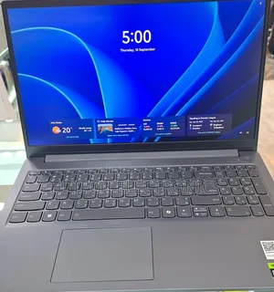 New Laptop Lenovo LOQ 15ARP9 16GB Intel Core I5 SSD 512GB