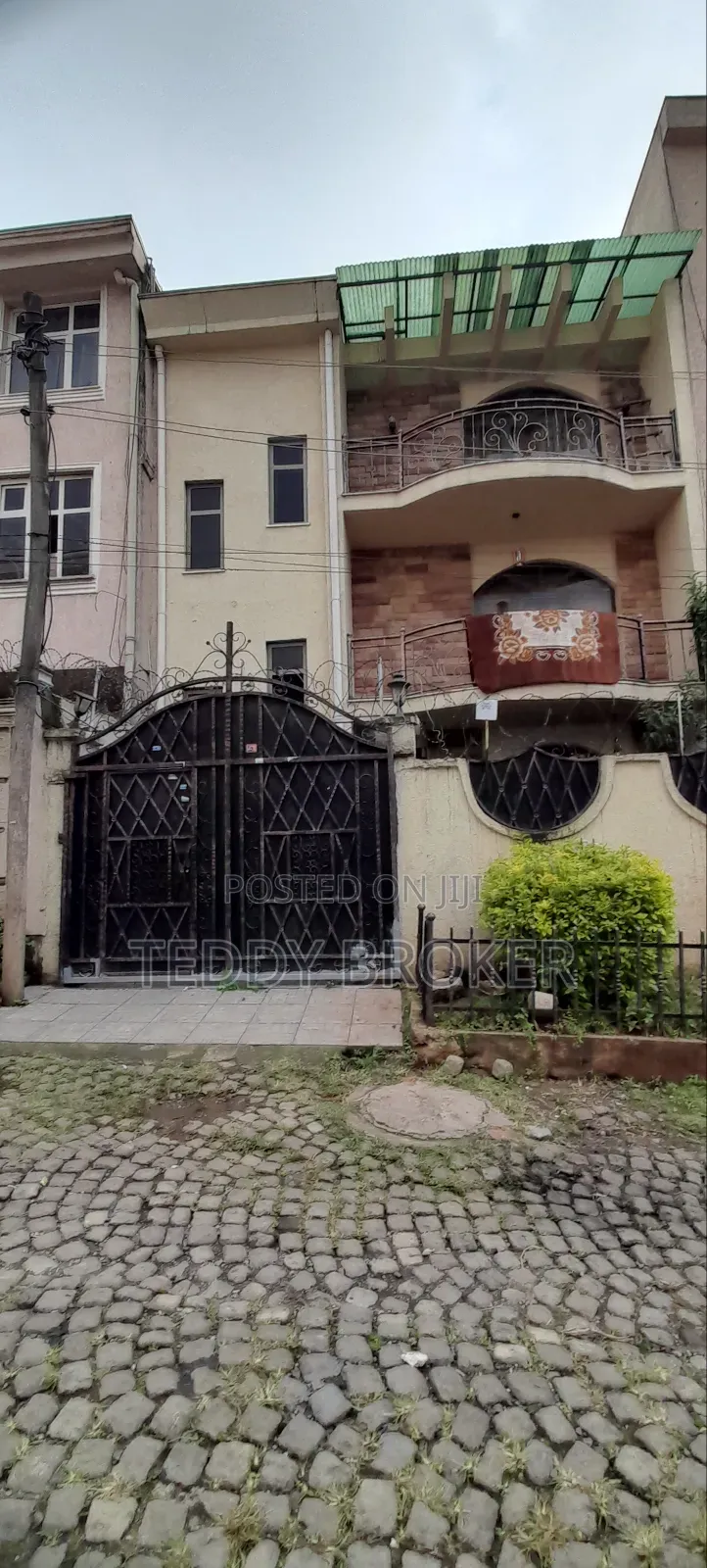 5bdrm House in Lebu, Nifas Silk-Lafto for sale