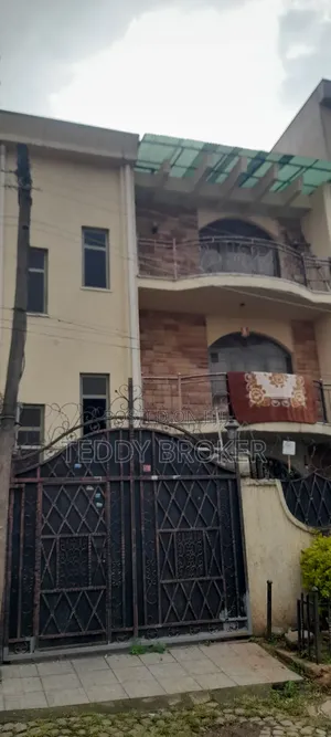 5bdrm House in Lebu, Nifas Silk-Lafto for sale