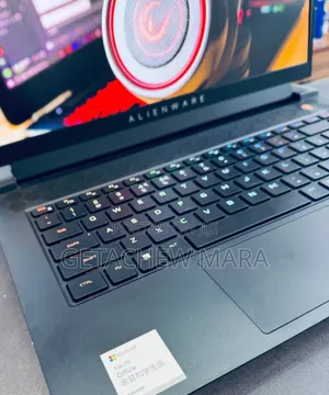 New Laptop Alienware M17x R2 16GB Intel Core I7 SSD 1T