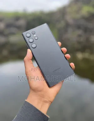 Photo - Samsung Galaxy S22 Ultra 256 GB Black